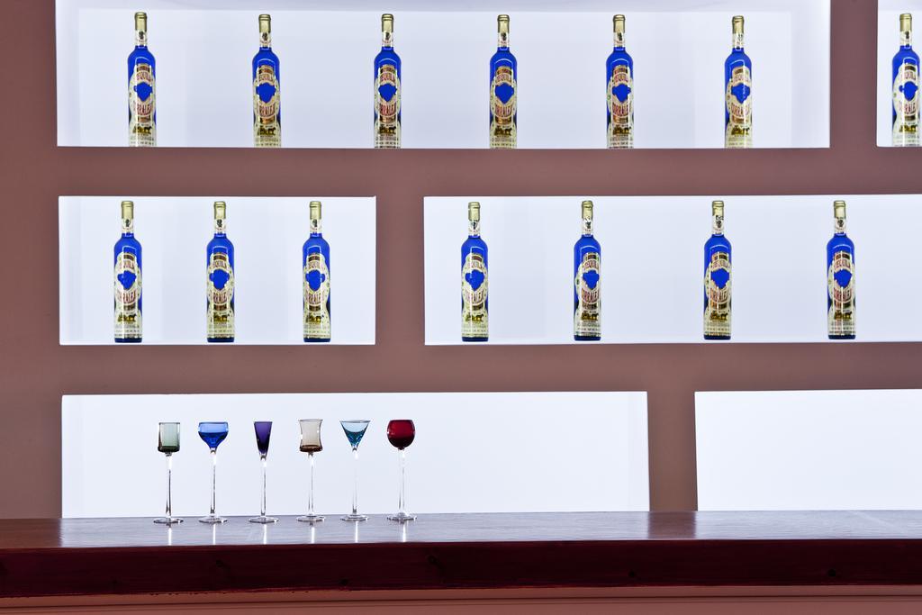 Acqua Vatos Santorini 3*卡马里